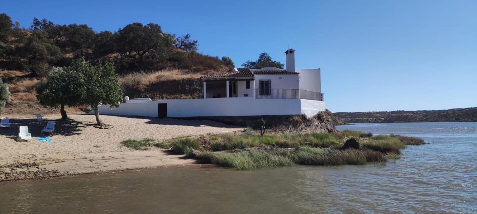 הואלבה Magnifica Casa A Orillas Del Guadiana מראה חיצוני תמונה