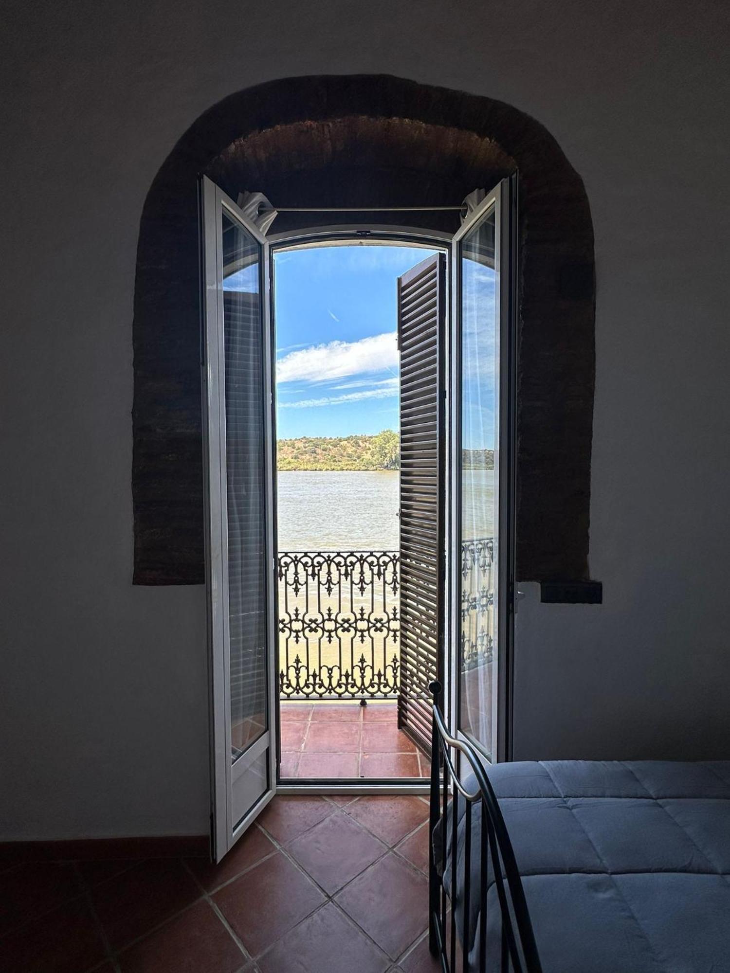 הואלבה Magnifica Casa A Orillas Del Guadiana מראה חיצוני תמונה