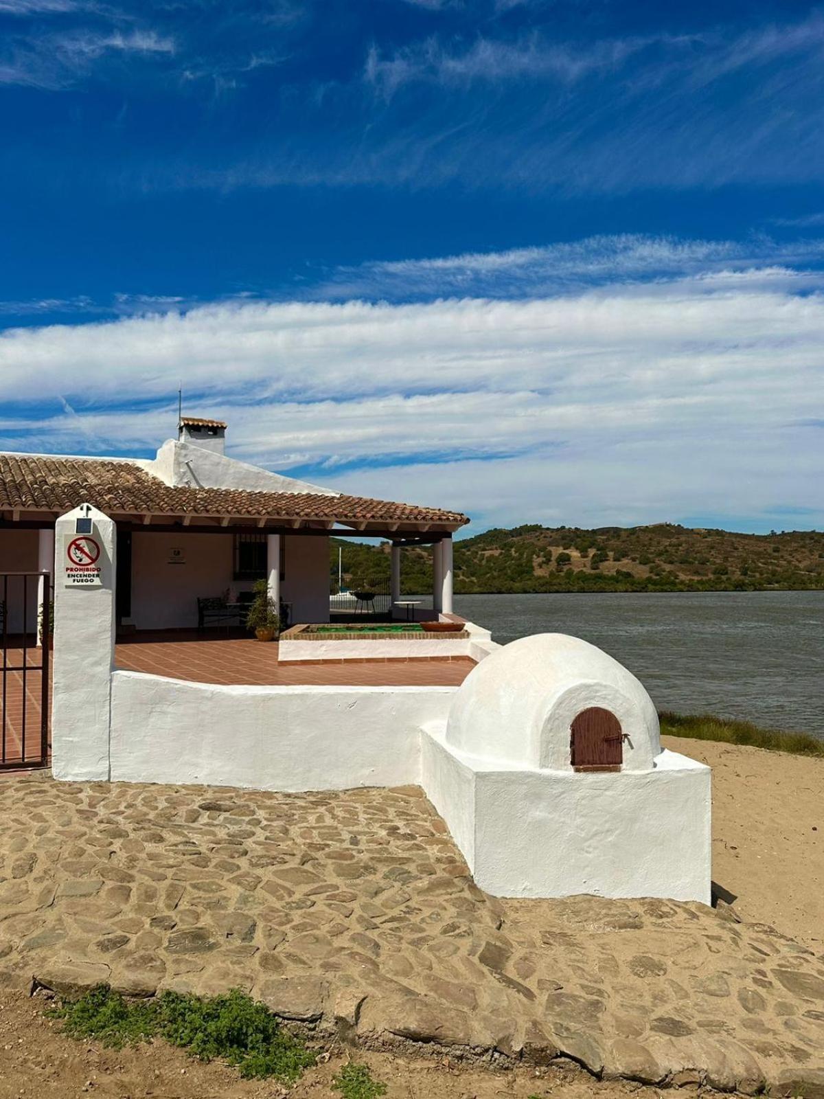 הואלבה Magnifica Casa A Orillas Del Guadiana מראה חיצוני תמונה